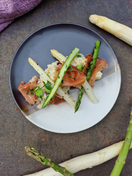 Paasrisotto witte en groene asperges